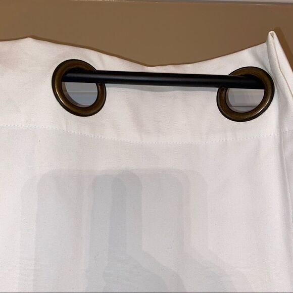 Single panel drape with tie and circle grommets off white color - Picture 4 of 4